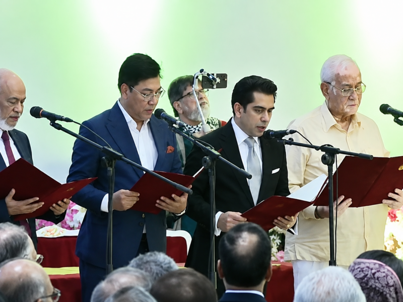মন্ত্রিসভায় নতুন চার মন্ত্রী, শপথ নিলেন মঈন খান-পার্থসহ চারজন